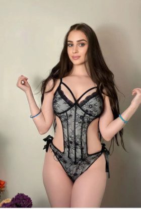 Emina +971529750305